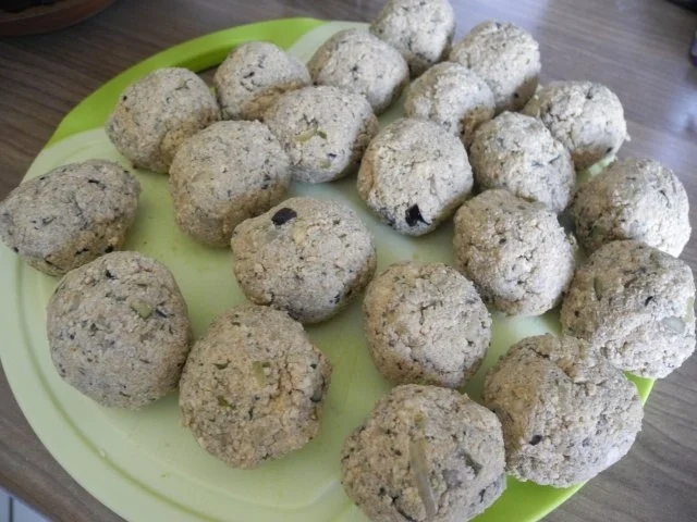 Rezept: Kräuter - Tofu - Bällchen an Gemüse - Mix mit gerösteten Zwiebeln Bild Nr. 9 Kräuter - Tofu - Bällchen an Gemüse - Mix mit gerösteten Zwiebeln - Rezept - Bild Nr. 9