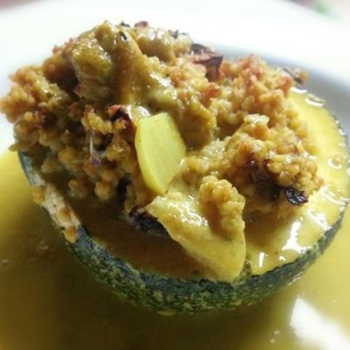 Gefüllte Zucchini mit Hirse - Rezept mit Bild - kochbar.de