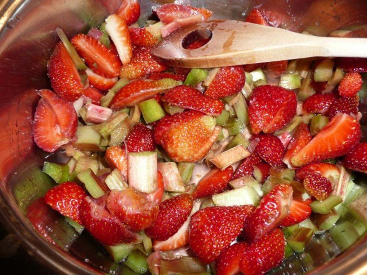 Vorrat :Rhabarber + Erdbeere für den Winter ! - Rezept Eingereicht von
GINA-ANNA