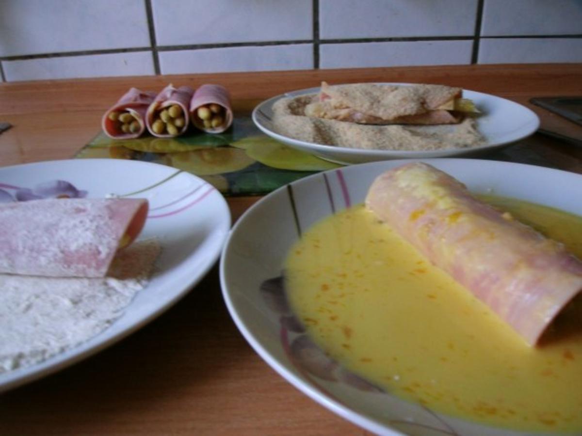 Spargelröllchen ummantelt mit Käse und Schinken goldgelb gebraten - Rezept - Bild Nr. 9