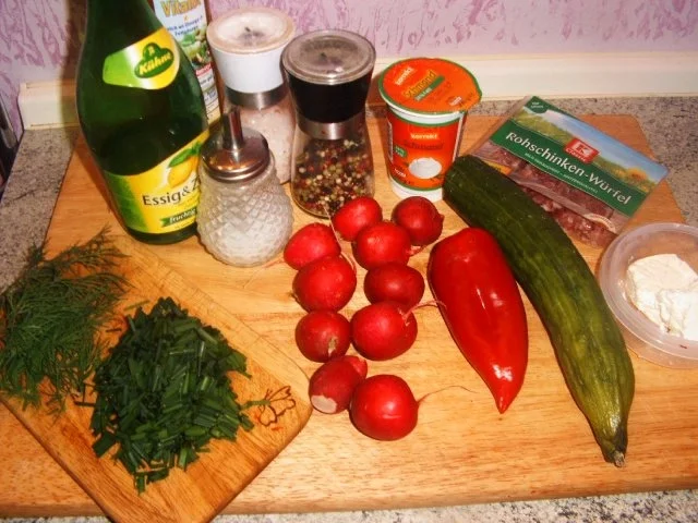 Rezept: Radieschen-Gurkensalat Bild Nr. 2 Radieschen-Gurkensalat - Rezept - Bild Nr. 2