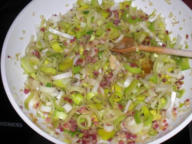 Rezept: Kartoffel-Lauch-Auflauf mit Schinken Bild Nr. 8 Kartoffel-Lauch-Auflauf mit Schinken - Rezept - Bild Nr. 8