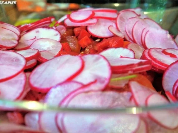Rezept: Quinoa-Salat mit Tomaten und Radieschen Bild Nr. 7 Quinoa-Salat mit Tomaten und Radieschen - Rezept - Bild Nr. 7