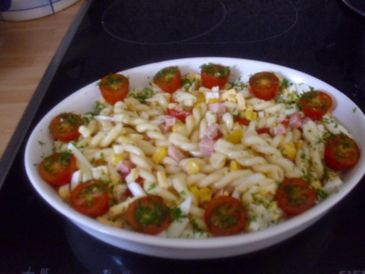 Bilder für Elfenike´s Nudelsalat aus Reste - Rezept