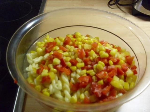 Rezept: Elfenike´s Nudelsalat aus Reste Bild Nr. 3 Elfenike´s Nudelsalat aus Reste - Rezept - Bild Nr. 3