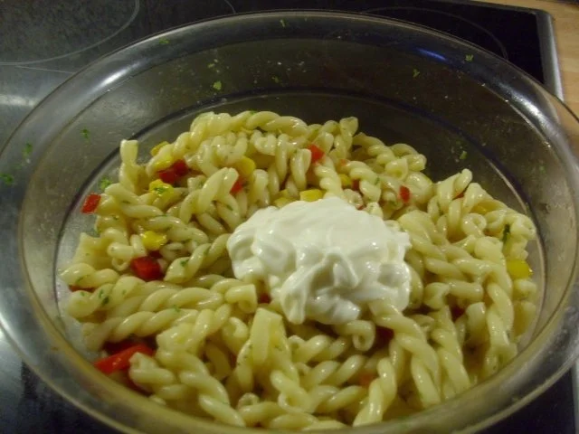 Rezept: Elfenike´s Nudelsalat aus Reste Bild Nr. 8 Elfenike´s Nudelsalat aus Reste - Rezept - Bild Nr. 8