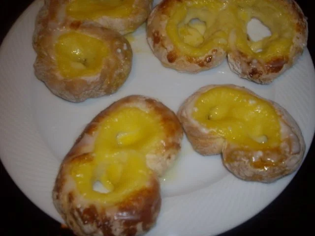 hefeteilchen mit vanillepudding - Rezept