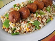 Vegan : Bunten Reisteller mit Tofu - Bällchen - Rezept