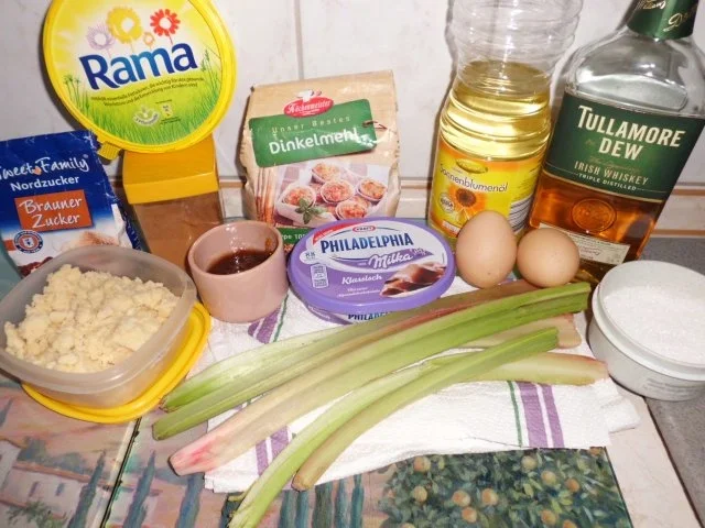 Rezept: Kuchen: Whisky-Kuchen mit Rhabarber Bild Nr. 2 Kuchen: Whisky-Kuchen mit Rhabarber - Rezept - Bild Nr. 2