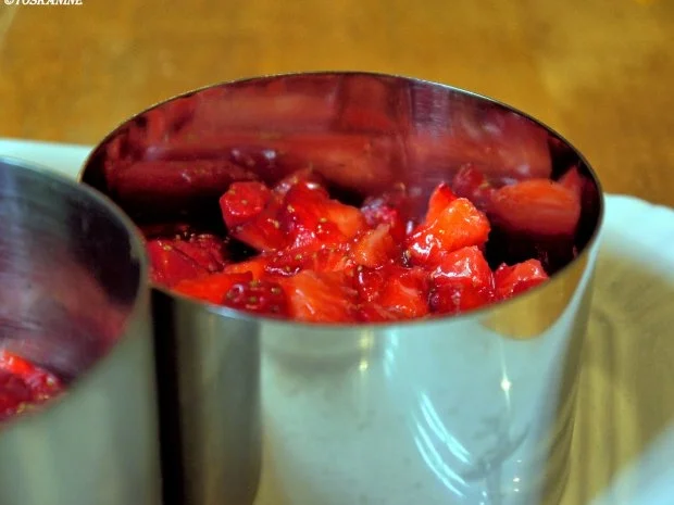 Rezept: Holunderblüten-Erdbeer-Törtchen Bild Nr. 8 Holunderblüten-Erdbeer-Törtchen - Rezept - Bild Nr. 8