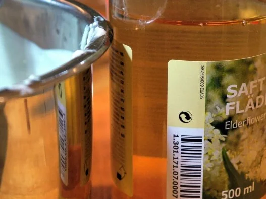 Rezept: Holunderblüten-Erdbeer-Törtchen Bild Nr. 9 Holunderblüten-Erdbeer-Törtchen - Rezept - Bild Nr. 9