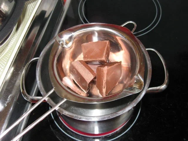 Rezept: Nuss - Gugelhupf Bild Nr. 13 Nuss - Gugelhupf - Rezept - Bild Nr. 13