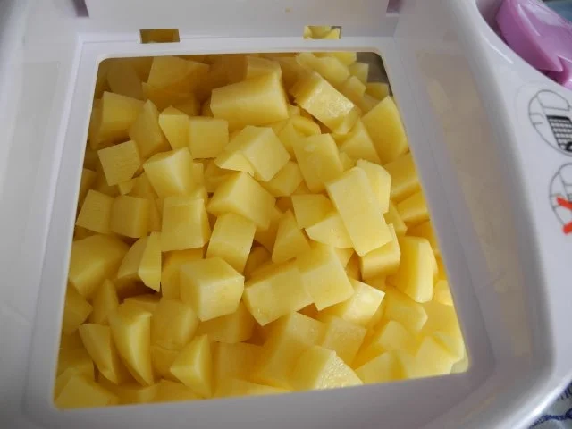 Vegan : Gewürfelte Porree - Kräuter - Kartoffeln mit Soja - Gulasch - Rezept - Bild Nr. 7