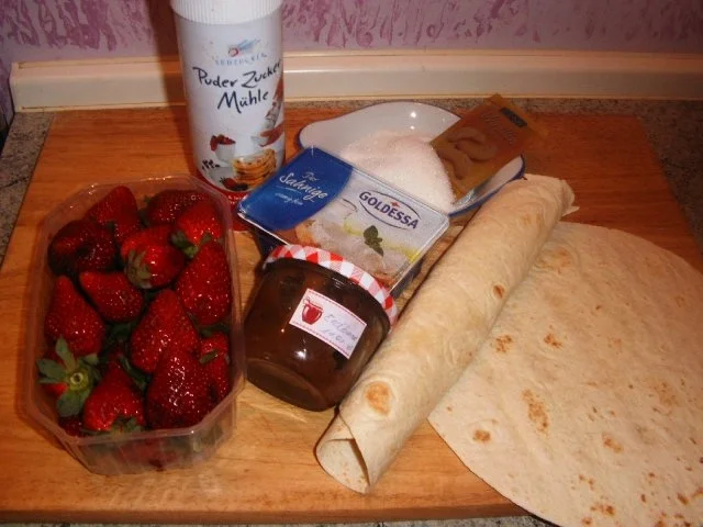 Rezept: Süßer Erdbeerfladen Bild Nr. 2 Süßer Erdbeerfladen - Rezept - Bild Nr. 2