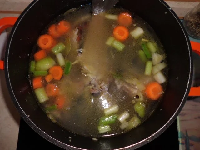 Rezept: Basic: Fischfond "Klassic Style" Bild Nr. 5 Basic: Fischfond "Klassic Style" - Rezept - Bild Nr. 5