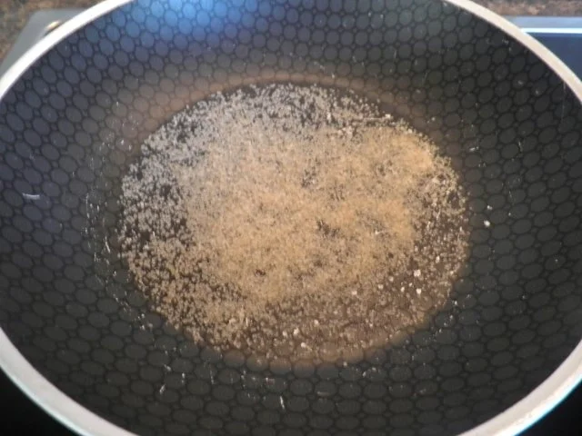 Spargel - Mousse mit Erdbeer - Sauce und karamelisierten Spargelspitzen ... - Rezept - Bild Nr. 11