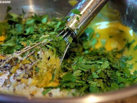 Rinderfilet mit Erdbeer-Pfeffersause, grüner Spargel und Süsskartoffel-Pommes mit Majo - Rezept - Bild Nr. 3