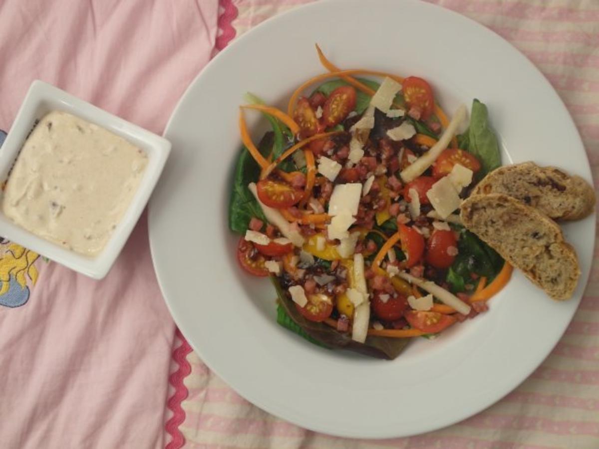 Feldsalat mit Mango, Birne und Speck - Rezept Von Einsendungen Das
perfekte Dinner