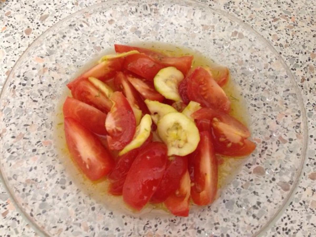 Tomaten-Zucchini-Salat - Rezept