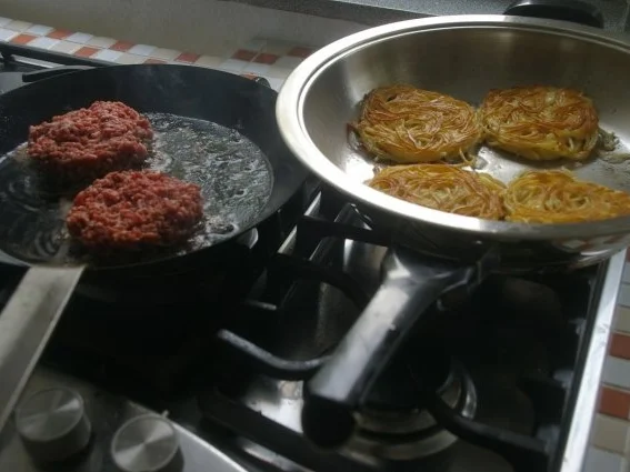 Ramenburger / Ramen - Burger / Ramenhamburger / Nudelburger - Rezept - Bild Nr. 5