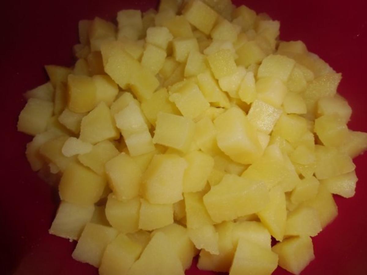 Vegetarischer Kartoffelsalat mit Schnitzelstreifen im Ausbackteig - Rezept - Bild Nr. 3