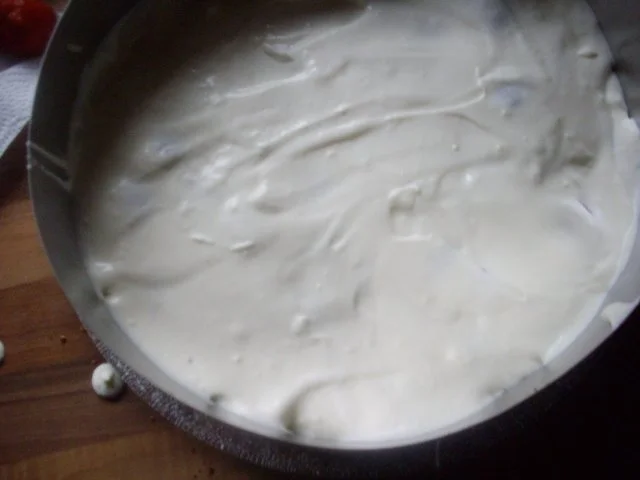 zebra-erdbeer -vanillesahne kuchen - Rezept - Bild Nr. 12