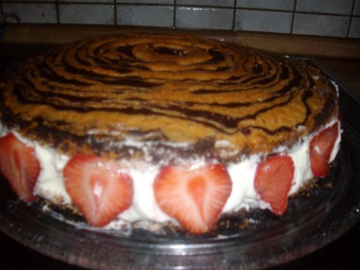 zebra-erdbeer -vanillesahne kuchen - Rezept - Bild Nr. 2