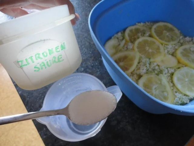 Rezept: Prosecco-Holunder-Gelee Bild Nr. 7 Prosecco-Holunder-Gelee - Rezept - Bild Nr. 7