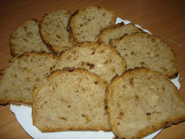 Zwiebel-Roggen-Mischbrot - Rezept
