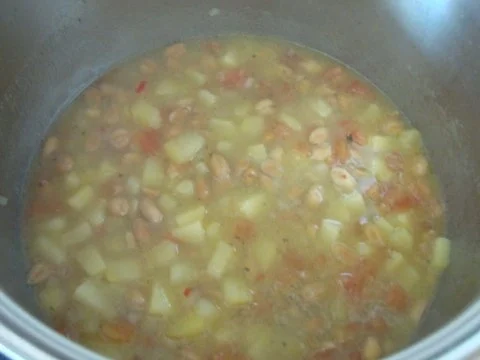 Kartoffel-Erdnusssüppchen mit fritierter Kochbanane - Rezept - Bild Nr. 9