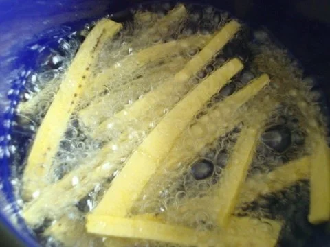 Kartoffel-Erdnusssüppchen mit fritierter Kochbanane - Rezept - Bild Nr. 16