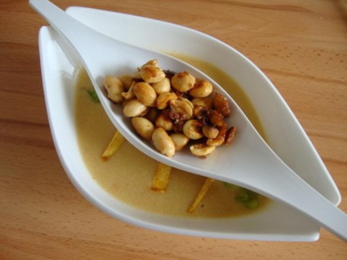 Kartoffel-Erdnusssüppchen mit fritierter Kochbanane - Rezept - Bild Nr. 18