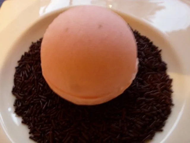 Rezept: Erdbeerkugeleis Bild Nr. 2 Erdbeerkugeleis - Rezept - Bild Nr. 2