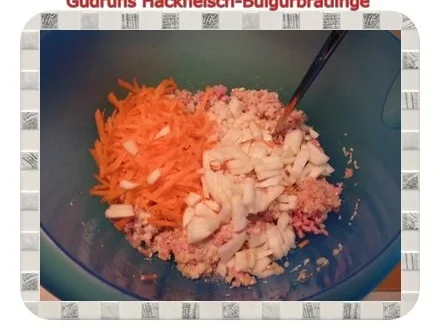 Rezept: Hackfleisch: Bulgur-Hackfleisch-Bratlinge mit gedämpften Gemüse Bild Nr. 6 Hackfleisch: Bulgur-Hackfleisch-Bratlinge mit gedämpften Gemüse - Rezept - Bild Nr. 6