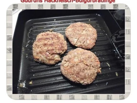 Rezept: Hackfleisch: Bulgur-Hackfleisch-Bratlinge mit gedämpften Gemüse Bild Nr. 8 Hackfleisch: Bulgur-Hackfleisch-Bratlinge mit gedämpften Gemüse - Rezept - Bild Nr. 8