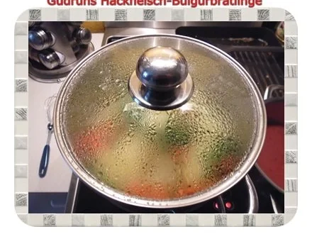 Rezept: Hackfleisch: Bulgur-Hackfleisch-Bratlinge mit gedämpften Gemüse Bild Nr. 13 Hackfleisch: Bulgur-Hackfleisch-Bratlinge mit gedämpften Gemüse - Rezept - Bild Nr. 13