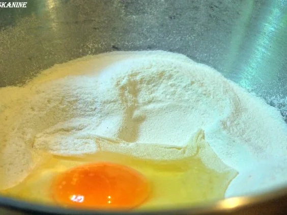 Rezept: Tagliatelle mit Erdbeer-Lachs-Sauce Bild Nr. 2 Tagliatelle mit Erdbeer-Lachs-Sauce - Rezept - Bild Nr. 2