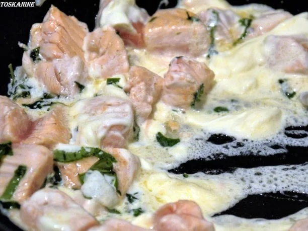 Rezept: Tagliatelle mit Erdbeer-Lachs-Sauce Bild Nr. 10 Tagliatelle mit Erdbeer-Lachs-Sauce - Rezept - Bild Nr. 10