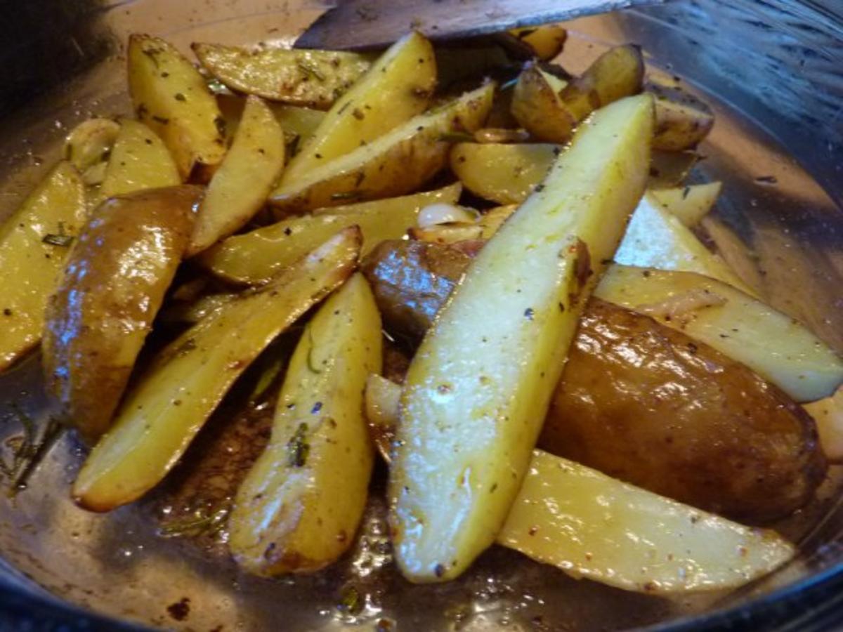 Beilagen: Rosmarinkartoffeln aus dem Ofen - Rezept - Bild Nr. 6
