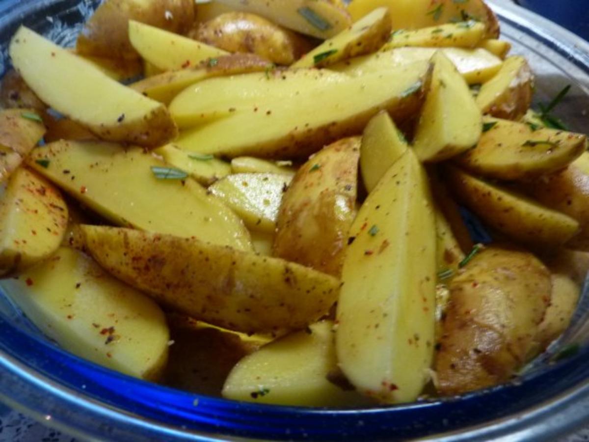 Beilagen: Rosmarinkartoffeln aus dem Ofen - Rezept - Bild Nr. 2