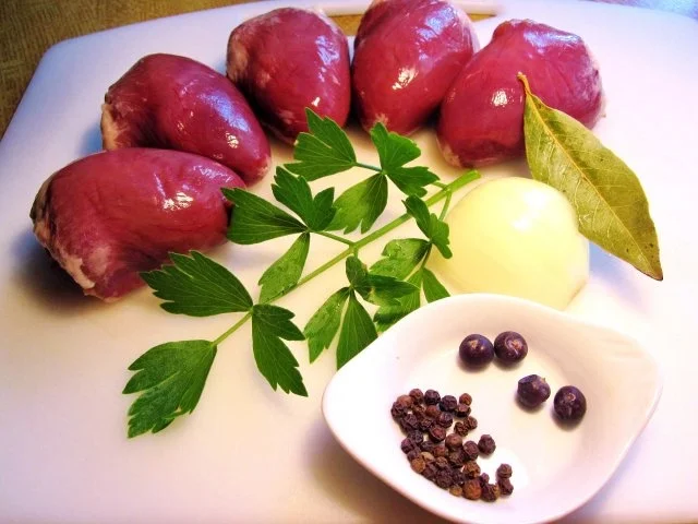 Rezept: Geflügelbrühe mit Einlage Bild Nr. 2 Geflügelbrühe mit Einlage - Rezept - Bild Nr. 2