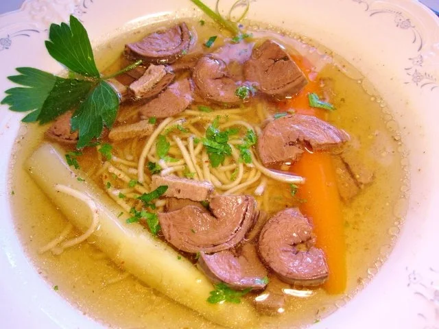 Rezept: Geflügelbrühe mit Einlage Bild Nr. 5 Geflügelbrühe mit Einlage - Rezept - Bild Nr. 5