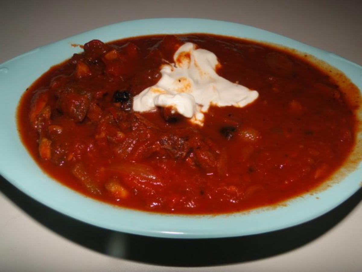 Bilder für Gulaschsuppe auf Jörgs Art, schon mal gekocht für morgen nach dem Kegelabend, scharf - Rezept