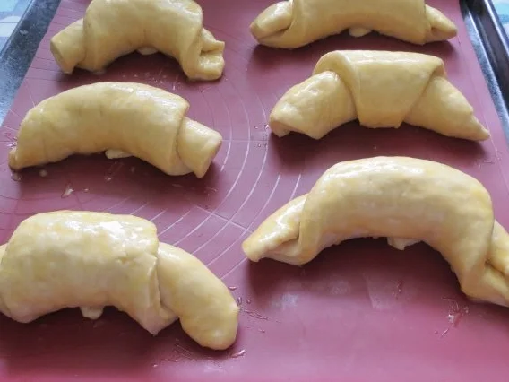 Backen: Sahne-Pogatschen - Rezept - Bild Nr. 2