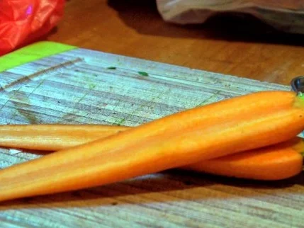 Hähnchen-Saltimbocca mit Honig-Karotten und Gremolata - Rezept - Bild Nr. 4