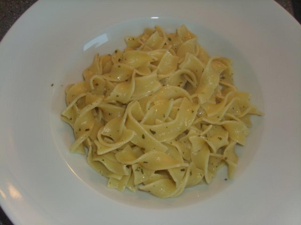 Geschnetzeltes mit Champignons und Butternudeln - Rezept - kochbar.de