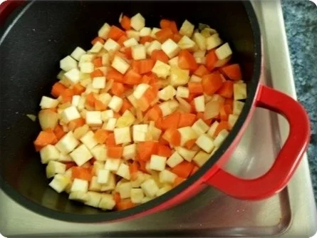 Rezept: Bunte Gemüsesuppe mit WURSTKRANZ Bild Nr. 9 Bunte Gemüsesuppe mit WURSTKRANZ - Rezept - Bild Nr. 9