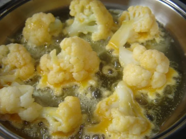 Rezept: Blumenkohl und Möhren im Eimantel Bild Nr. 9 Blumenkohl und Möhren im Eimantel - Rezept - Bild Nr. 9