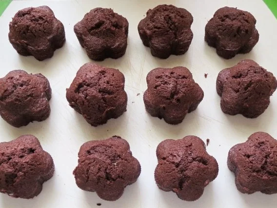 Backen: Schoko-Muffins mit Buttercreme - Rezept - Bild Nr. 2