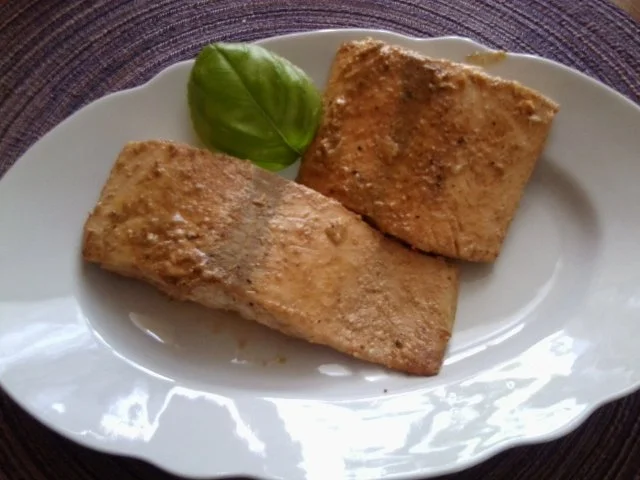 Lachs mit exotischem Joghurt Dip - Rezept